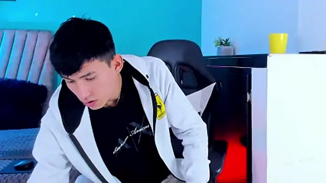 Snapshot of NicolasTorrez chatting on February 21, 2:07 pm NicolasTorrez online show from February 21, 2:07 pm