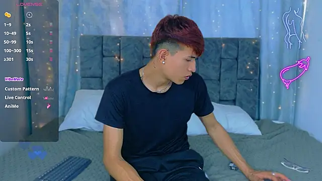 NicolasTorrez online show from March 25, 7:09 pm