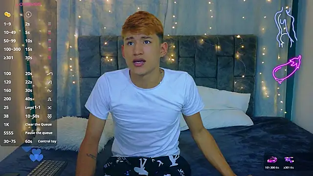 NicolasTorrez online show from April 19, 3:28 am