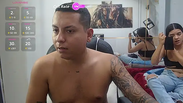 Snapshot of vanessa_f chatting on February 24, 7:01 pm vanessa f online show from February 24, 7:01 pm