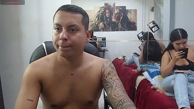 Snapshot of vanessa_f chatting on February 27, 6:52 pm vanessa f online show from February 27, 6:52 pm