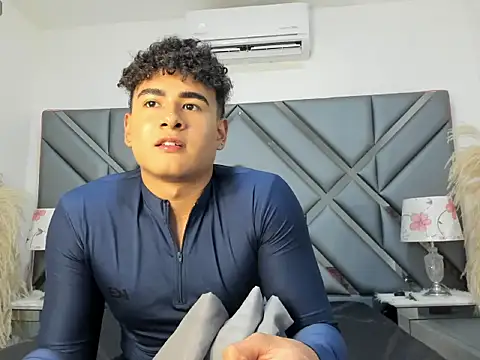 Snapshot of Bastixvontade chatting on February 26, 10:09 pm Bastixvontade online show from February 26, 10:09 pm