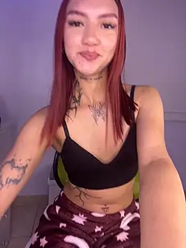 Snapshot of Babyy_blaze chatting on June 14, 8:05 am Babyy blaze online show from June 14, 8:05 am