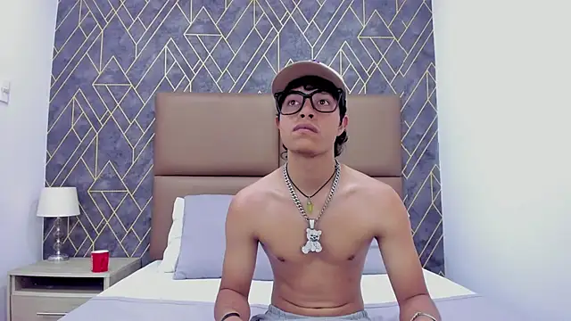 Snapshot of Escanor_Hot chatting on February 25, 7:45 pm Escanor Hot online show from February 25, 7:45 pm