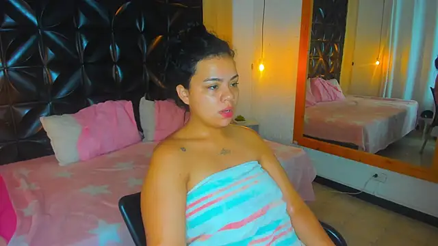 Veyra sereny online show from May 22, 6:02 pm