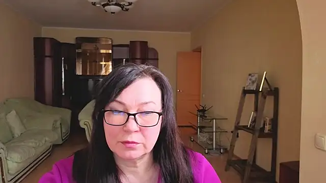 Tori Twirl online show from February 12, 10:10 am