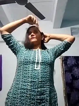 Snapshot of Anushka_Singh0 chatting on March 3, 4:13 pm Anushka Singh0 online show from March 3, 4:13 pm