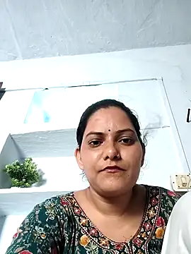 Snapshot of Anushka_Singh0 chatting on June 8, 10:15 am Anushka Singh0 online show from June 8, 10:15 am