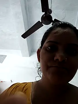Snapshot of Anushka_Singh0 chatting on June 18, 5:19 am Anushka Singh0 online show from June 18, 5:19 am