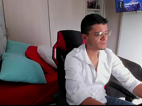 FredericSloan online show from February 16, 4:03 pm