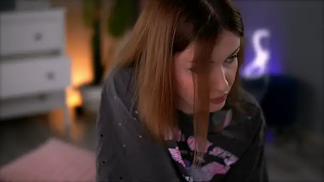 CrystalMo0n online show from March 28, 12:27 pm