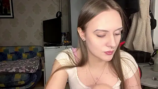 KelliLuepke online show from March 4, 2:34 pm