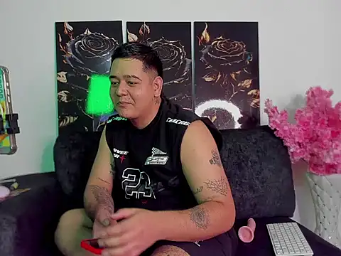 Snapshot of winy_hot chatting on February 19, 7:54 pm winy hot online show from February 19, 7:54 pm