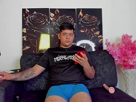 Snapshot of winy_hot chatting on February 20, 8:20 pm winy hot online show from February 20, 8:20 pm