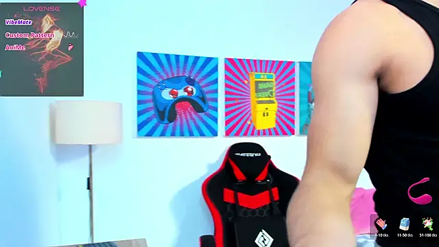 Snapshot of Thomas_walker14 chatting on February 27, 12:49 pm Thomas walker14 online show from February 27, 12:49 pm