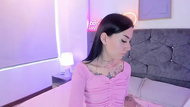 Megan Morphy online show from March 22, 2:20 pm