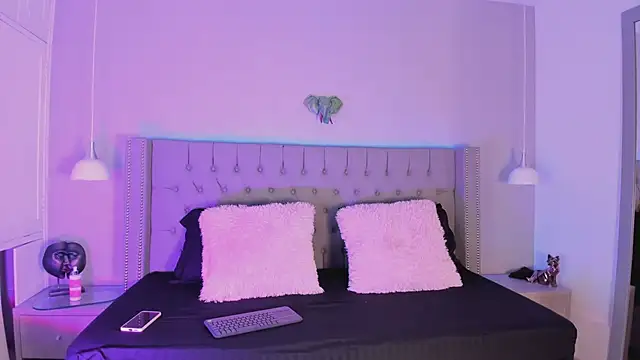 angelina honey  online show from March 31, 3:52 am