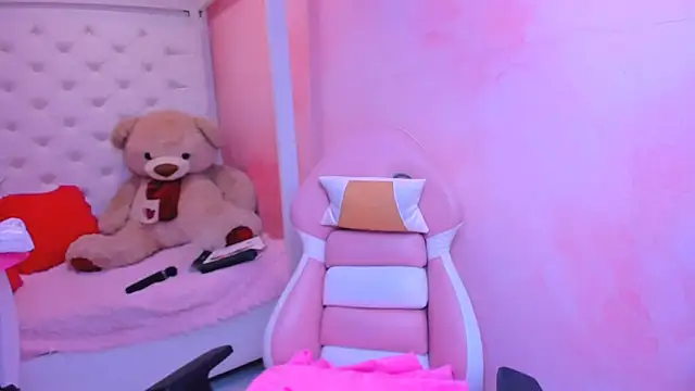 eimmy  skinny online show from April 5, 3:26 am