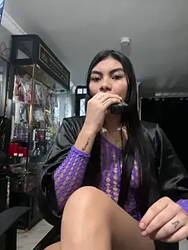 eimmy  skinny online show from April 13, 2:28 am