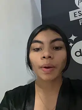 eimmy  skinny online show from May 15, 11:56 pm