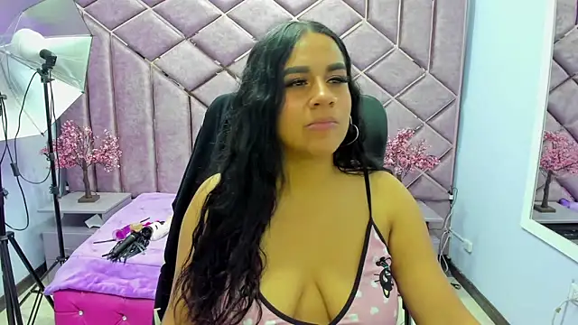 Scarlett Moom online show from June 21, 2:25 am