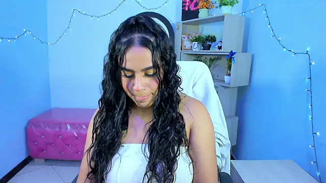 Scarlett Moom online show from July 16, 4:07 am