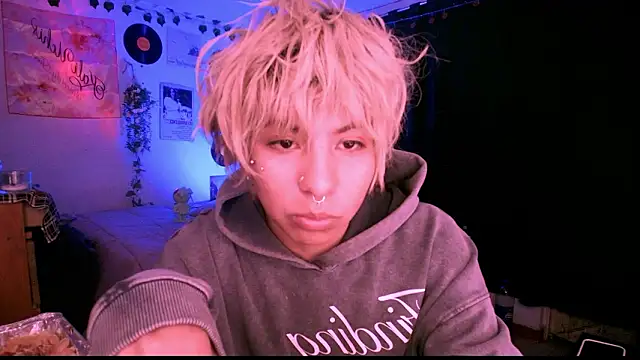 prince oliverr online show from February 22, 9:08 am