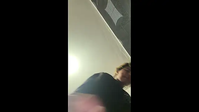 prince oliverr online show from April 4, 2:10 am