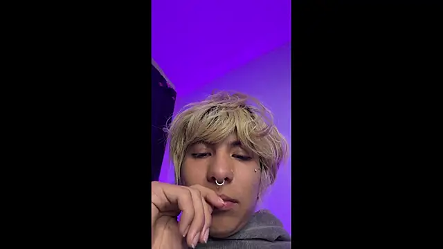 prince oliverr online show from April 9, 8:53 am