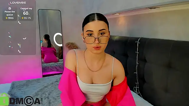 Emily Lews online show from March 27, 9:10 am