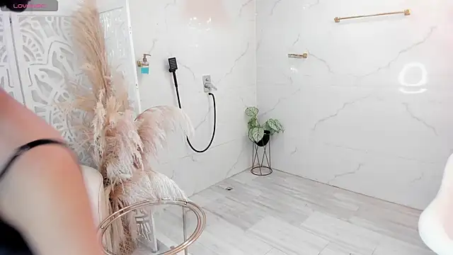 Snapshot of pinkmoon30 chatting on February 24, 11:52 am pinkmoon30 online show from February 24, 11:52 am