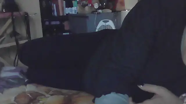 Snapshot of luanahot1 chatting on February 17, 12:45 pm luanahot1 online show from February 17, 12:45 pm