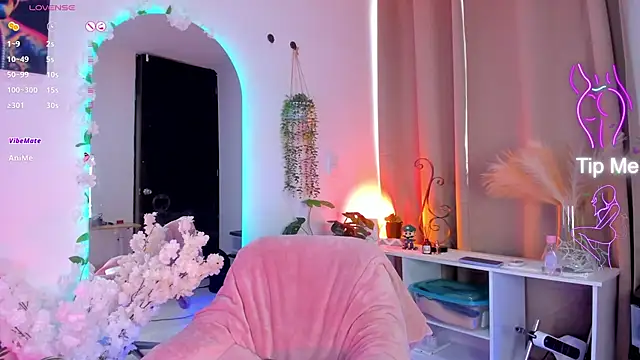 NahomyVega online show from May 14, 7:42 pm