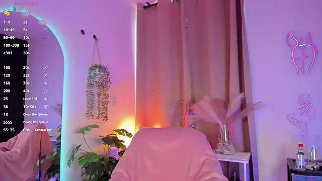 NahomyVega online show from June 2, 8:33 pm
