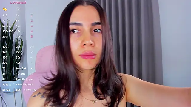 sara ospina22 online show from July 23, 7:34 pm