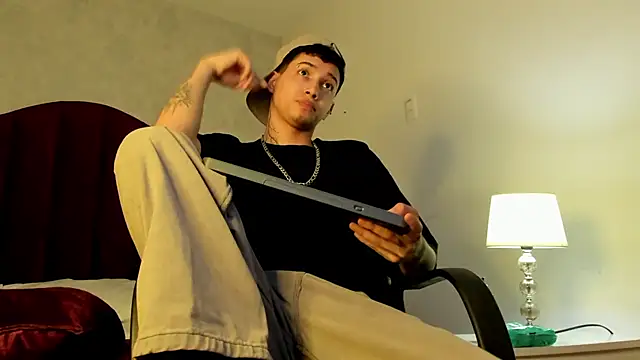 Snapshot of JoshBeech chatting on February 26, 12:37 pm JoshBeech online show from February 26, 12:37 pm