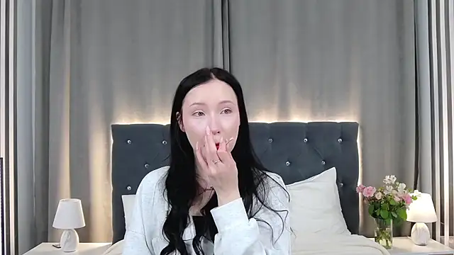 VikkyVonn online show from April 9, 10:42 am