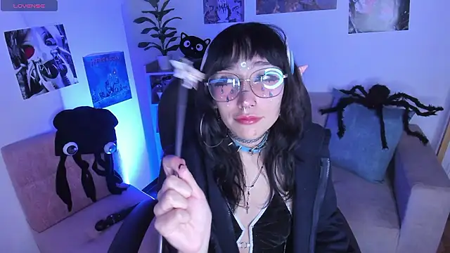 Snapshot of Hoshi_Miuu chatting on February 18, 1:51 pm Hoshi Miuu online show from February 18, 1:51 pm