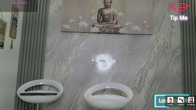 KITTY BOSH online show from April 17, 1:14 pm