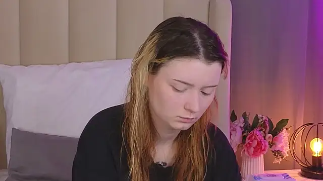 AlyssFrost online show from June 17, 2:25 am