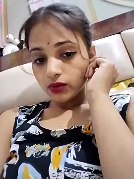 samayra1144 online show from April 18, 5:44 am