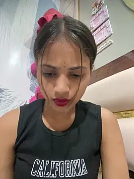 samayra1144 online show from May 19, 10:21 am