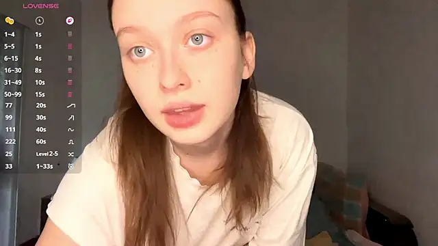 Snapshot of LoryMusetti chatting on February 21, 2:29 pm LoryMusetti online show from February 21, 2:29 pm