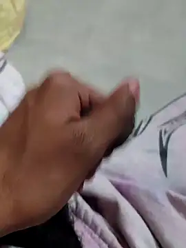 Snapshot of yashudick chatting on March 4, 11:49 am yashudick online show from March 4, 11:49 am