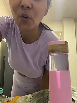 Snapshot of Yirleyll chatting on March 2, 12:01 pm Yirleyll online show from March 2, 12:01 pm