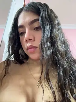 Snapshot of Luna_rousse26 chatting on June 6, 1:38 pm Luna rousse26 online show from June 6, 1:38 pm