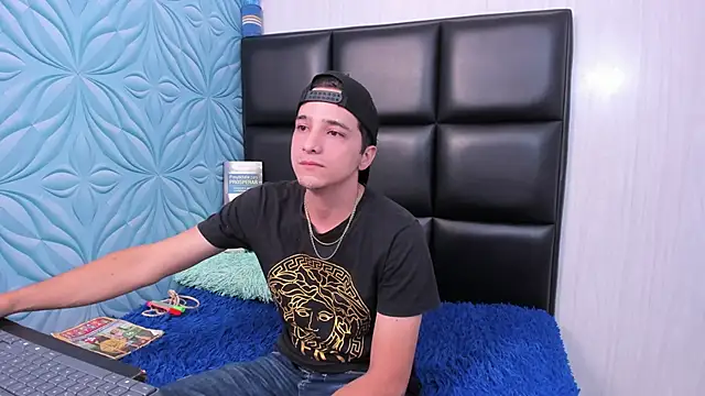 Snapshot of bad_boy_cum_ chatting on February 20, 3:25 am bad boy cum online show from February 20, 3:25 am