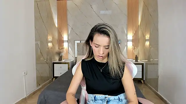 your whore Salome online show from March 21, 6:44 pm