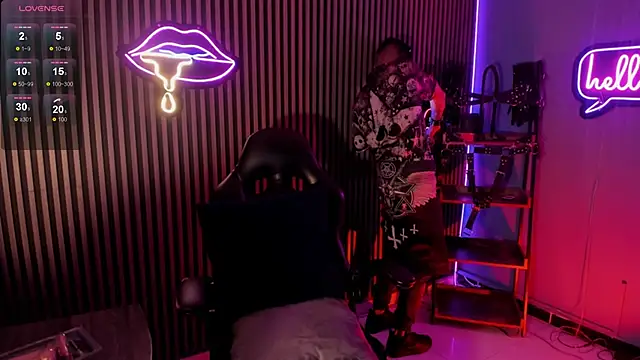 Maximoking26 online show from April 10, 5:23 am