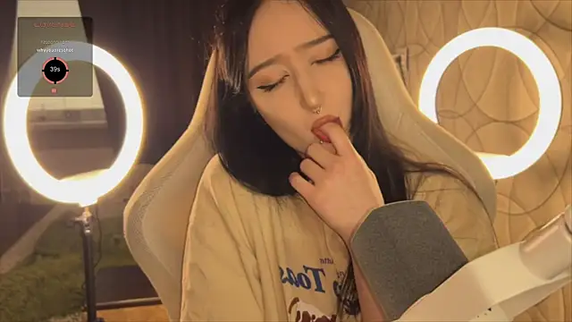 SinSpirits online show from May 24, 6:13 pm